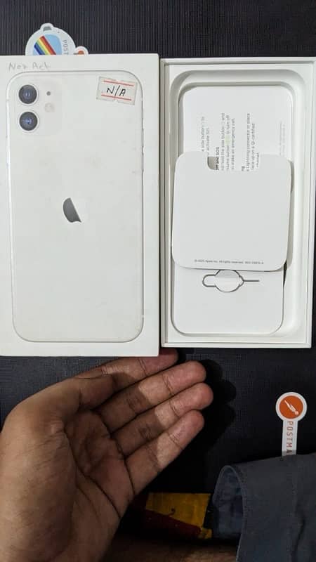 Iphone 11 Jv White Color 83 health with Box and Charger 4