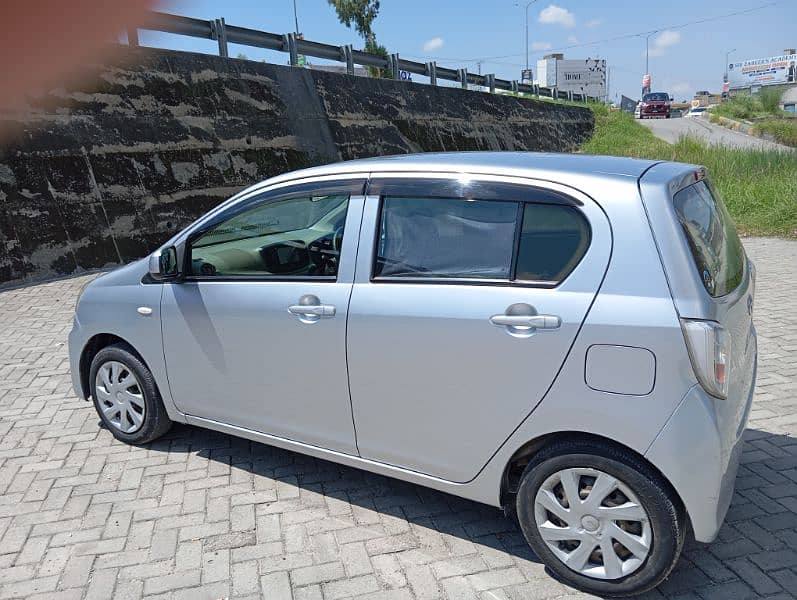 Daihatsu Mira 2017 3