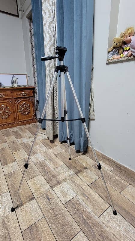 Tripod 330A new box pack tripod with holder 2