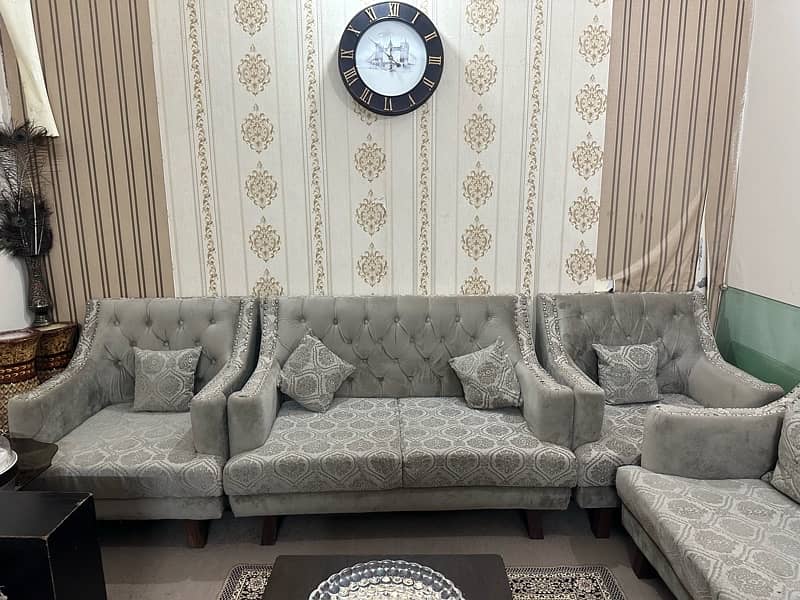 7 Seater Sofa Set Almost New 0