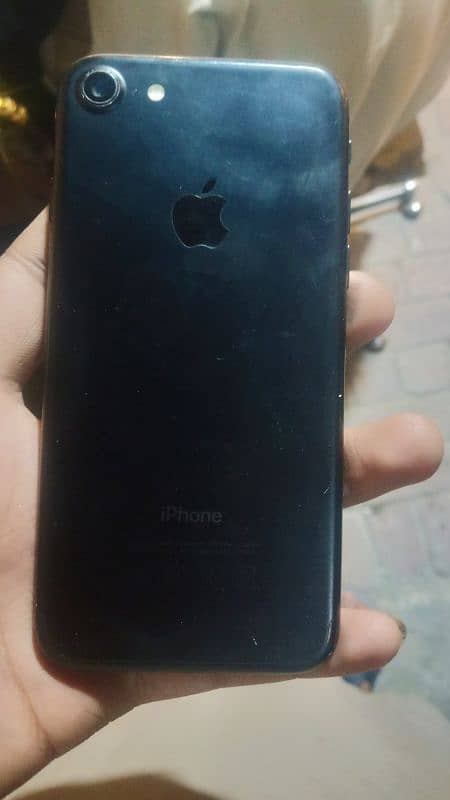 iPhone 7 4