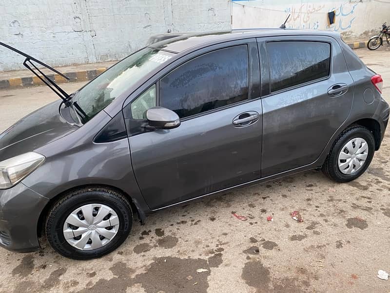 Toyota Vitz 2012 3