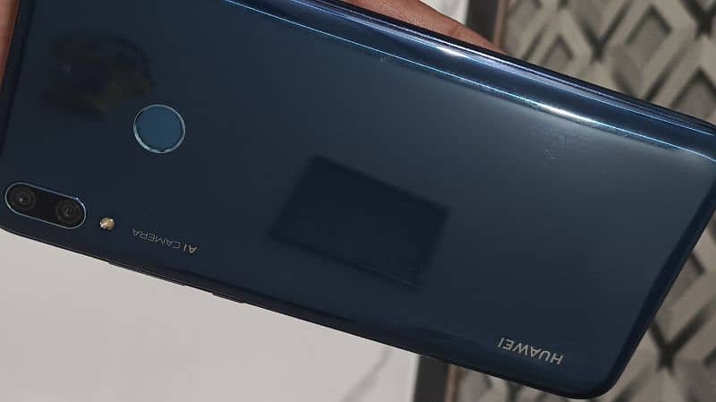 Huawei Y9 1