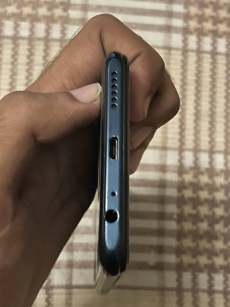 Infinix Hot 9 in Pristine 9/10 Condition 3