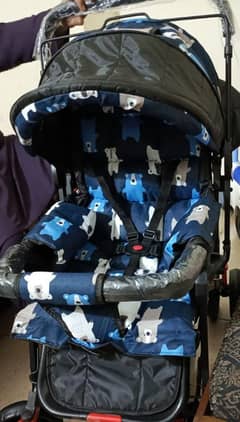 Baby stroller / pram