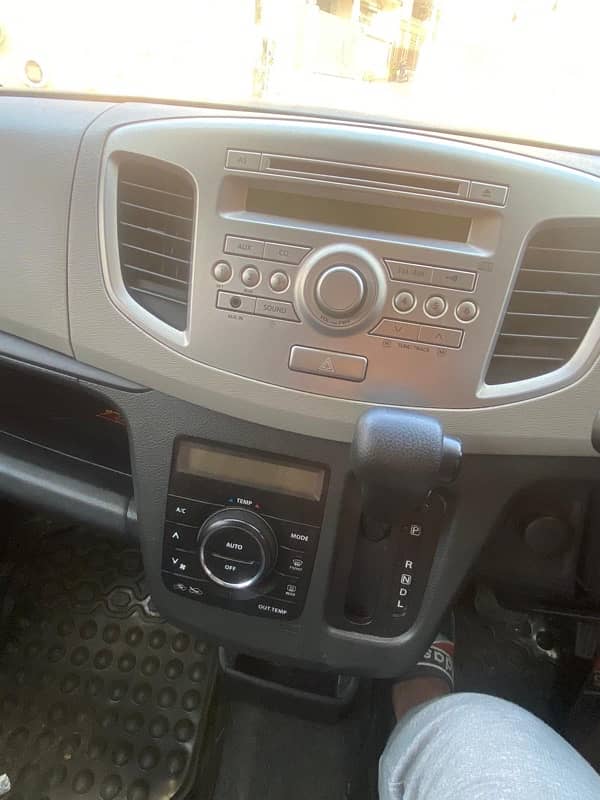 Suzuki Wagon R 2015 4