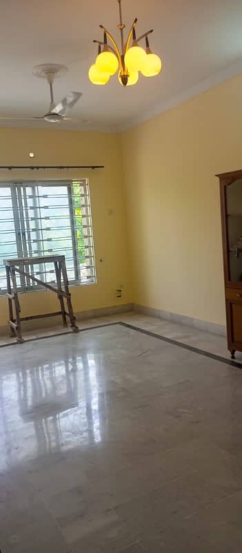 3Bed Upper Portion Sperate Gate Available For Rent 2