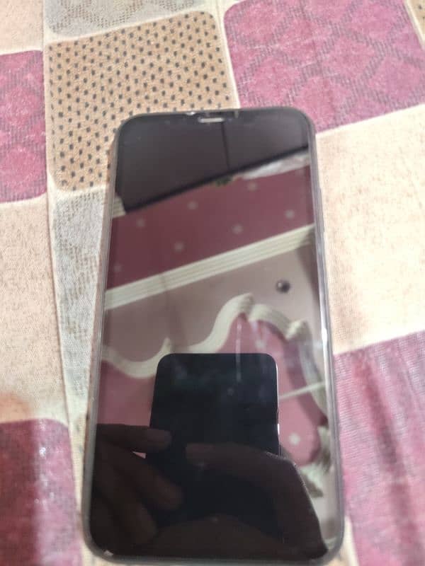 iPhone 11 urgent sale 3