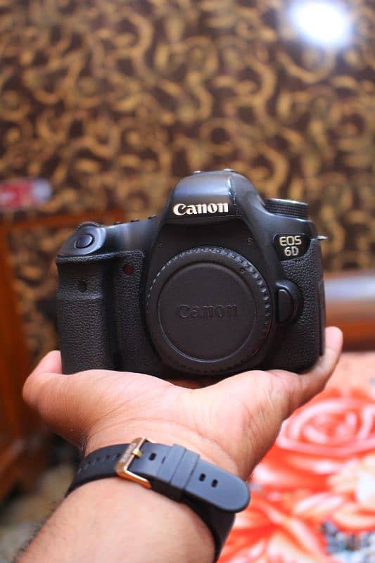 Canon 6d fullframe body 0