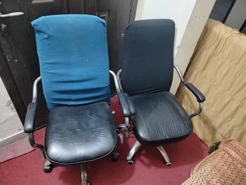 5 tables and chairs for sale 8