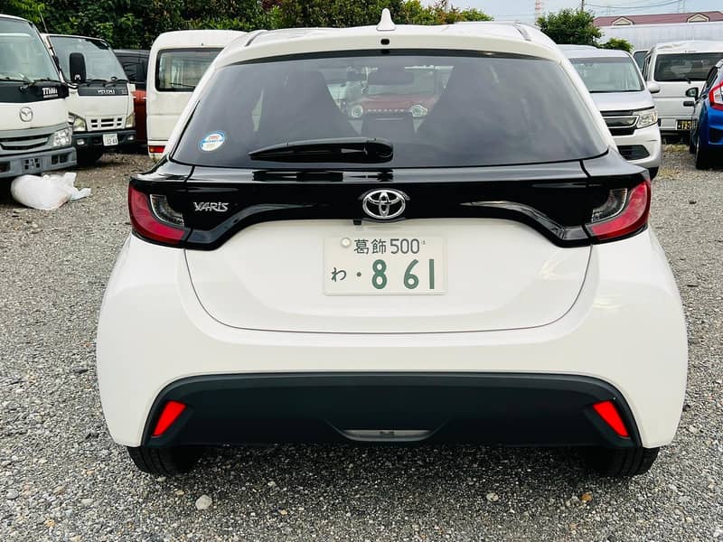 Toyota Yaris 2022 6