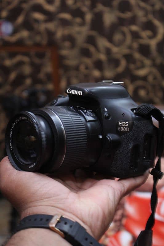 Canon 600d with 18/55mm lens 0