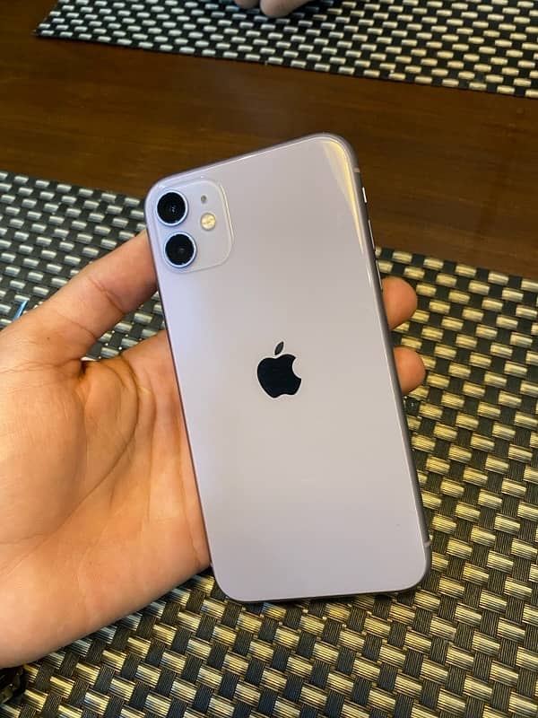 iPhone 11 purple 0