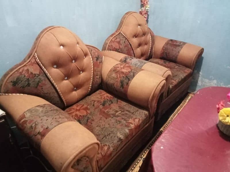 Sofa set condition 10/10 Price 18000 2