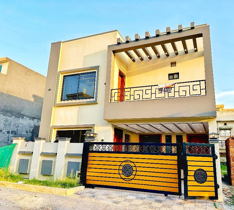 7 Marla Luxurious House Available For Rent 15