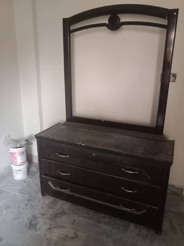 Dressing Table for Sale 0