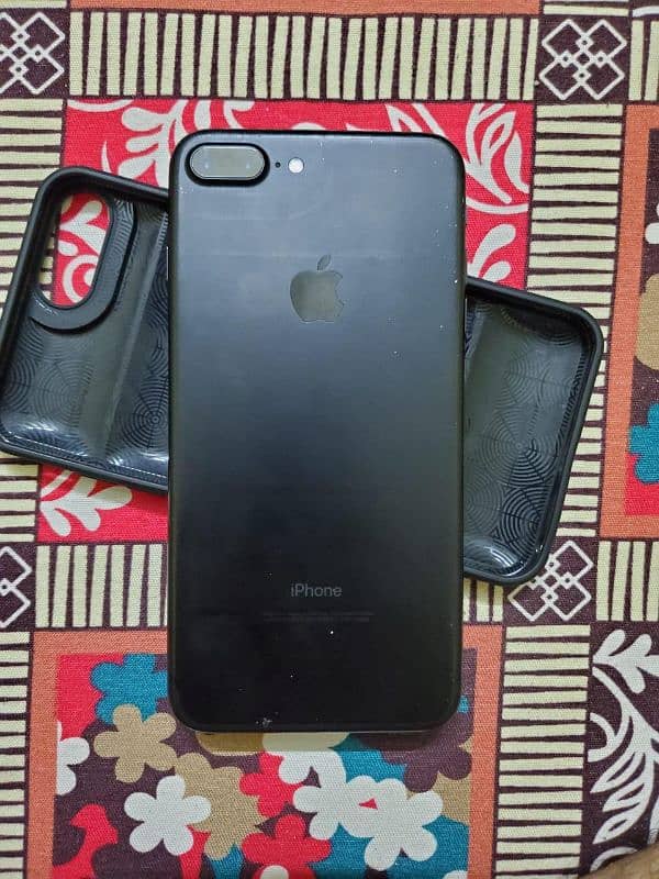 Selling my iphone 7 plus condition 10/10 5