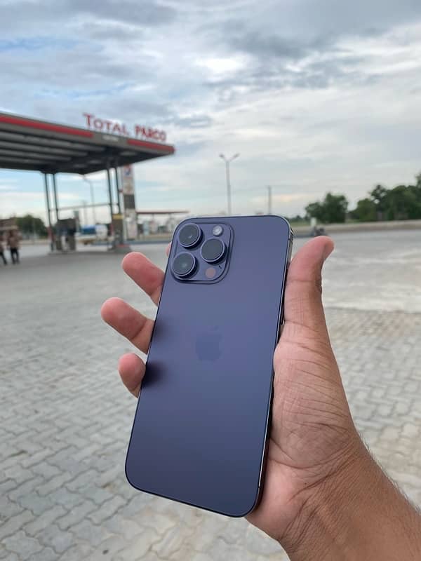 iphone 14Pro max Deep purple 1