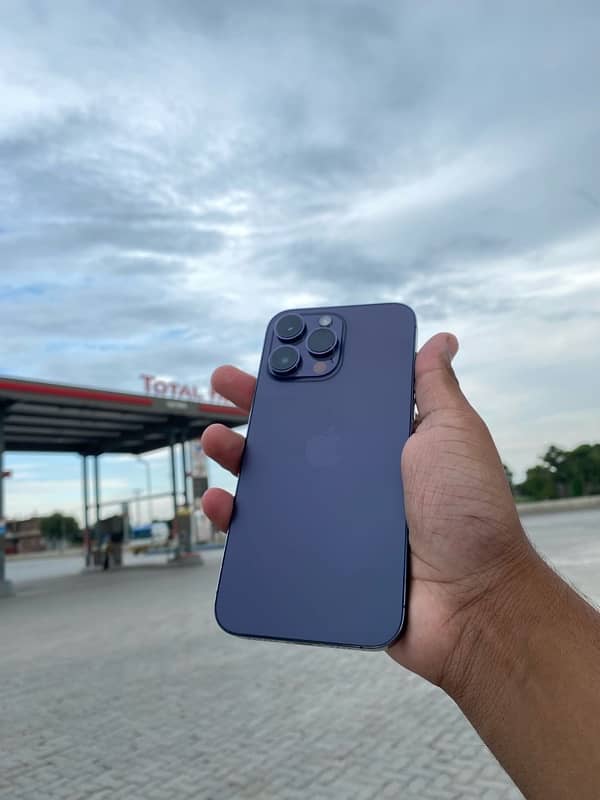 iphone 14Pro max Deep purple 4