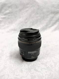 Canon 85mm f1.8 10/10