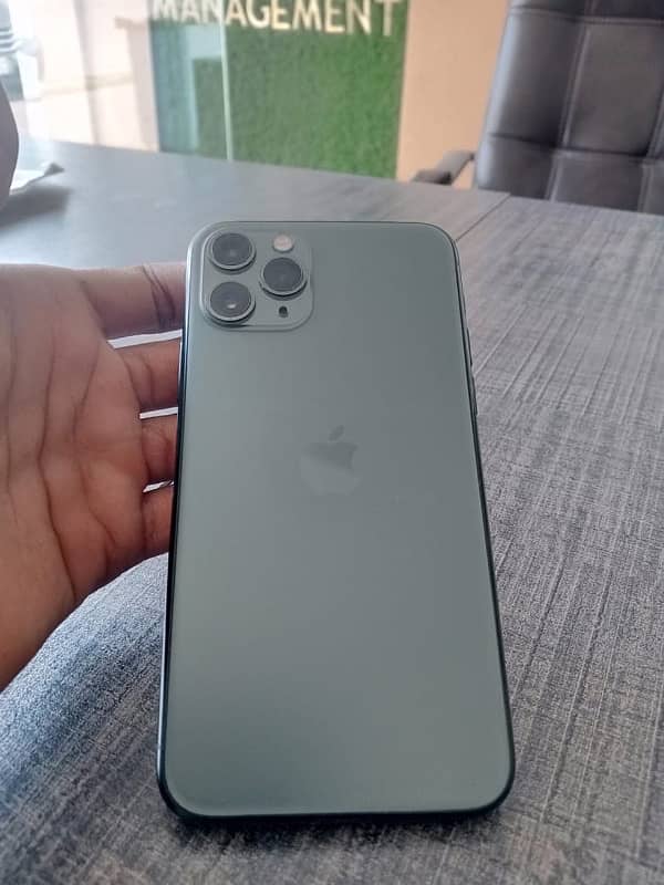 iPhone 11 Pro condition 10 by 10 0