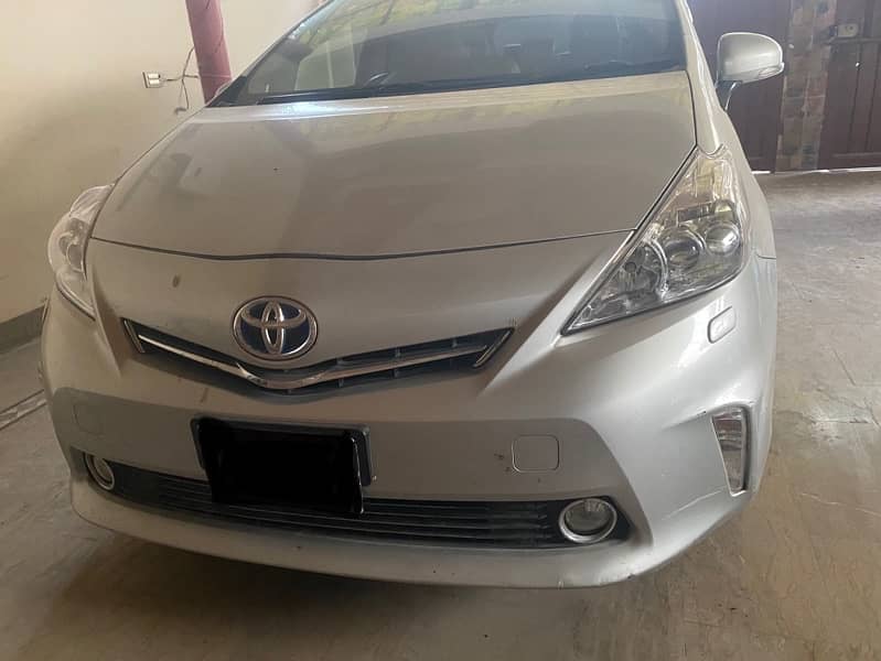 Toyota Prius Alpha 2014 0