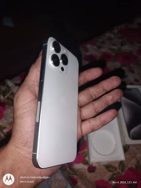 iPhone 15 pro max white dulhan jv 256gb 2