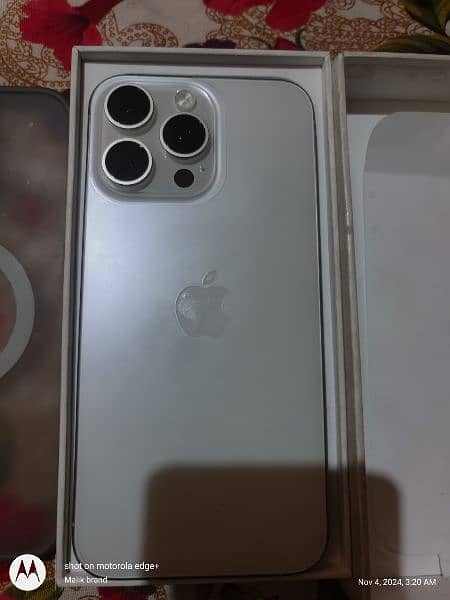 iPhone 15 pro max white dulhan jv 256gb 6