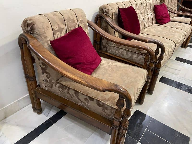 resham wooden sofa 0