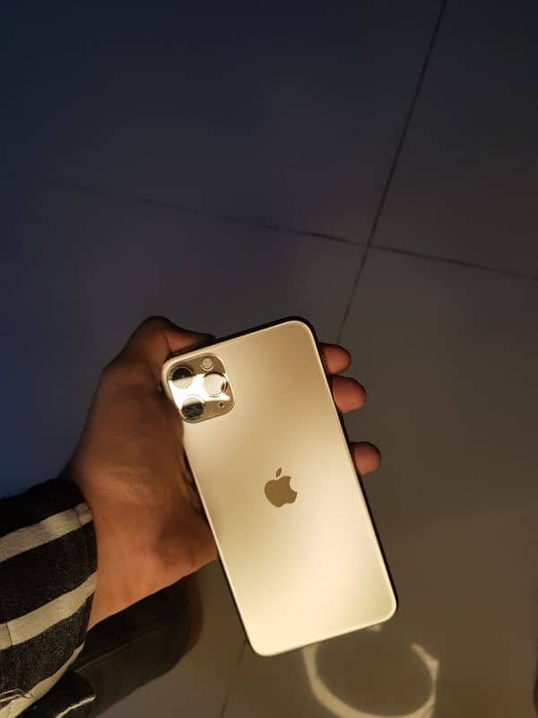 iphone 11 pro max all okay factory. . . . 4