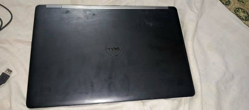 Dell Core i5 6gen 8 gb ram 128 ssd m2 4