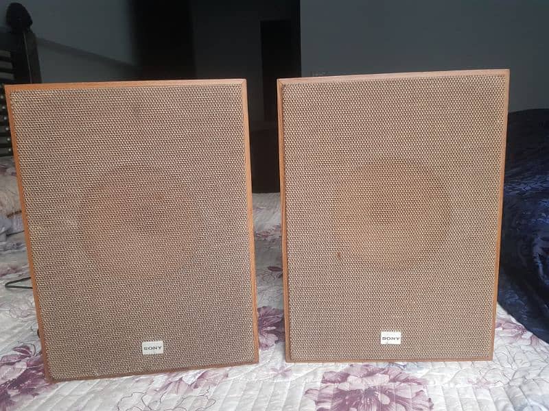 Sony Bookshelf Beautiful Antique Vintage Speakers 6