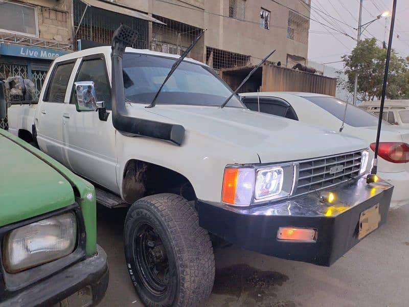 Toyota Hilux 1984 2