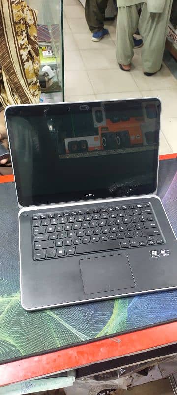 dell XPS laptop 0