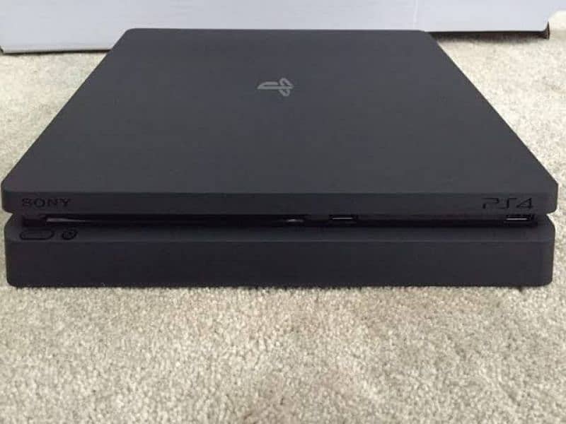 PS4 Slim 1tb 9.00 jailbreak with full of Games 2 Controllers 1