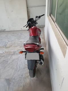 YBR 125 (2015)