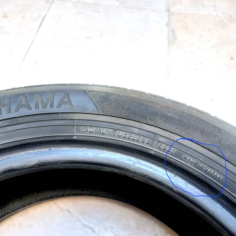 Made in Japan Tyre 14 Inch Radius Yokohama and Dunlop Daihatsu Mira 3