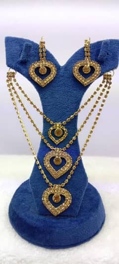 Women's Artificial Jewellery Set