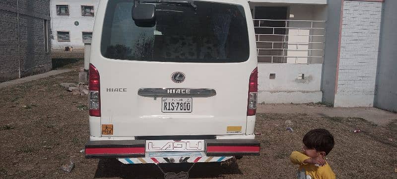 Toyota Hiace 2013 5