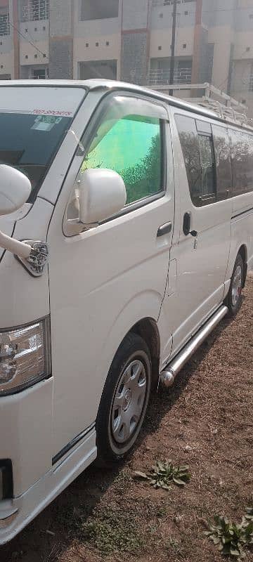 Toyota Hiace 2013 11