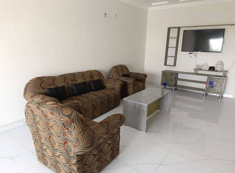 5 Seater Sofa Set For Sale 1