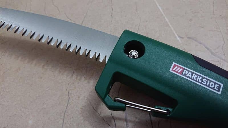 Retractable Garden Saw Germany 1