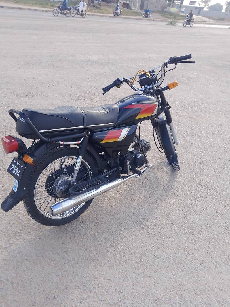 Honda 70 cc bike 1