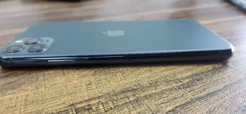 Iphone 11 Pro 256GB PTA 4