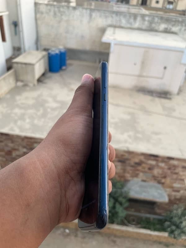 Motorola G7 Power 5