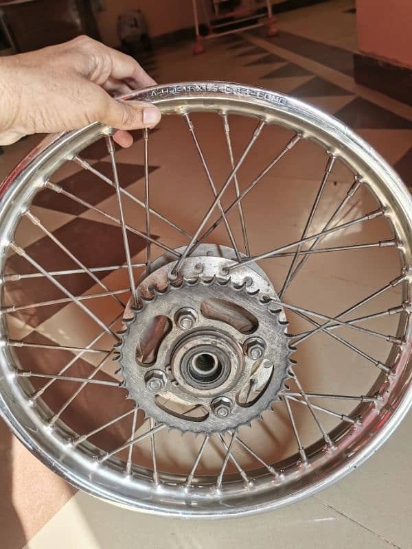 honda cg 125 rim with hub 100% genuine 9