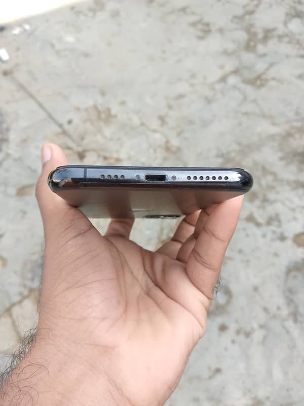 IPHONE 11 PRO MAX 2