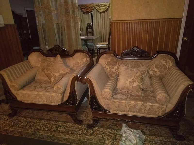 7 seater sofa for sale in cheap rates 0