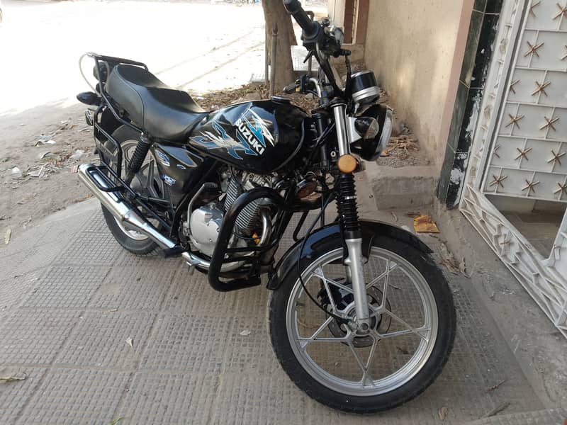 Suzuki GS 150 SE 2020 5