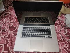 MacBook 2010 for sale not working maybe some battery issue